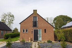 Cosy Holiday Home With Garden