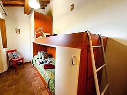Spacious Cottage in Buti