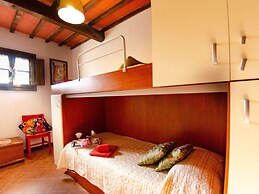 Spacious Cottage in Buti