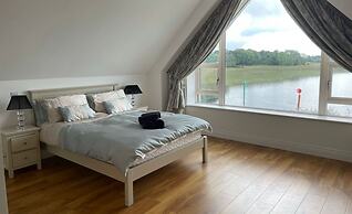 Luxury Waterfront Apartment
