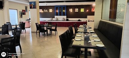 The Altruist Wagholi Hotel
