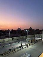 Brilliant Pyramids View Inn