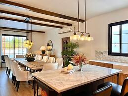 Al Junaidi Farm by Bridge Retreats
