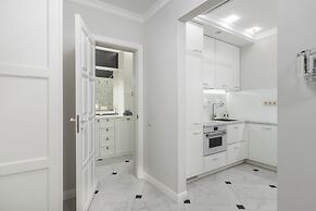 Designer Apartments near Dana Mall