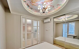 Designer Apartments near Dana Mall