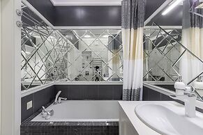 Designer Apartments near Dana Mall