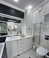 Designer Apartments near Dana Mall