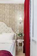Designer Apartments near Dana Mall