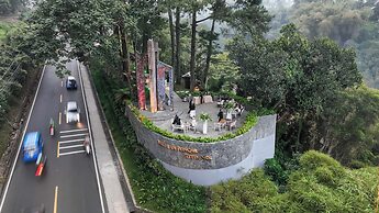 Plataran Puncak Resort