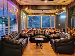 Hotel Alchemy Bistro & Inn