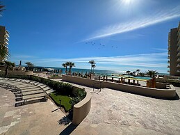 Oceanfront Vibes Iconic Beachside Getaway