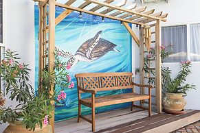 Little Paradise #5 - Barica Geel