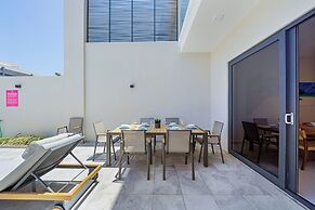 Catalina Residence Apt 3 - L.g. Smith Boulevard 546-j
