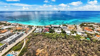 Catalina Residence Apt 3 - L.g. Smith Boulevard 546-j