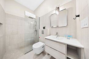 Catalina Residence Apt 3 - L.g. Smith Boulevard 546-j