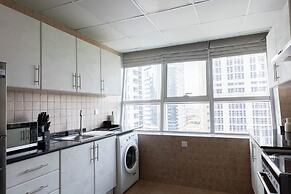 Handsome 1BR in Armada Tower 3