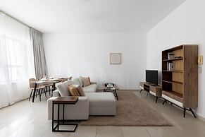 Handsome 1BR in Armada Tower 3