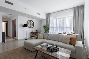 Handsome 1BR in Armada Tower 3
