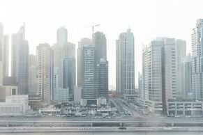 Handsome 1BR in Armada Tower 3