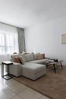 Handsome 1BR in Armada Tower 3