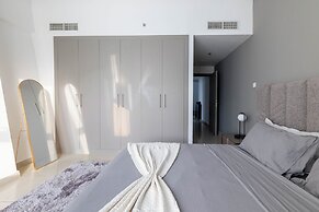 Handsome 1BR in Armada Tower 3