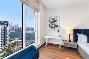 Waves - Palm Jumeirah Apt with Balco
