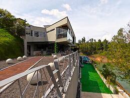 EleMYNT LifeStyle Hotel