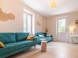 Charming Holiday Home With Private Pool