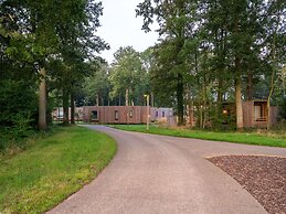 Cosy Forest Hideaway for Two