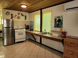Ashton Court Belize