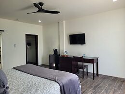Ashton Court Belize