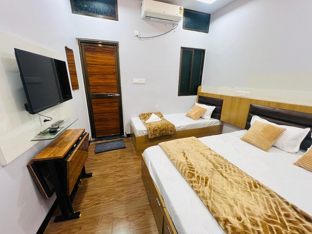 Hotel Advika
