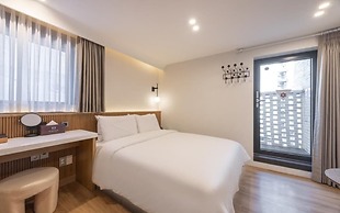 H-AVENUE HOTEL HAEUNDAE