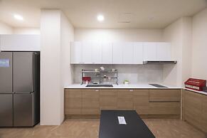 H-AVENUE HOTEL HAEUNDAE