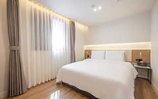 H-AVENUE HOTEL HAEUNDAE