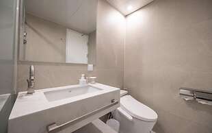 H-AVENUE HOTEL HAEUNDAE