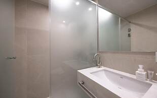 H-AVENUE HOTEL HAEUNDAE