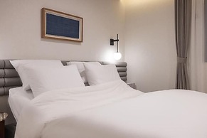 H-AVENUE HOTEL HAEUNDAE