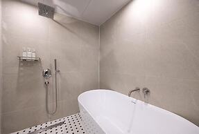 H-AVENUE HOTEL HAEUNDAE