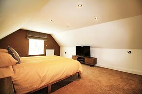 1 Bed Cottage - Plus Sofa Bed - Sleeps 4 - Pets