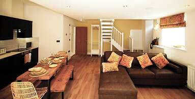 1 Bed Cottage - Plus Sofa Bed - Sleeps 4 - Pets