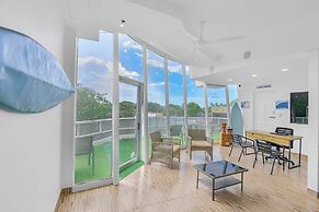 Surfo House