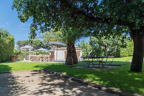 Magnificent House With Swimming Pool - 5br/10p - Gassin