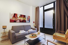 Intimate Flat w/ A/C & Jacuzzi - 2br/6p Montmartre