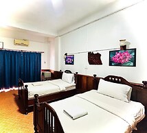 Domon Riverside Hotel