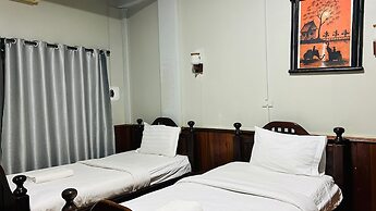 Domon Riverside Hotel