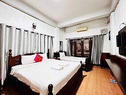 Domon Riverside Hotel
