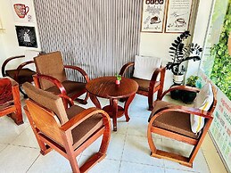 Domon Riverside Hotel