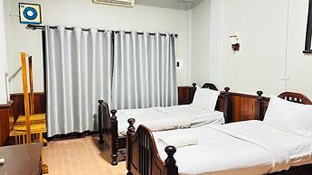 Domon Riverside Hotel