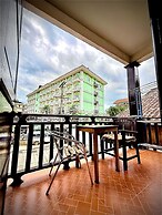 Domon Riverside Hotel